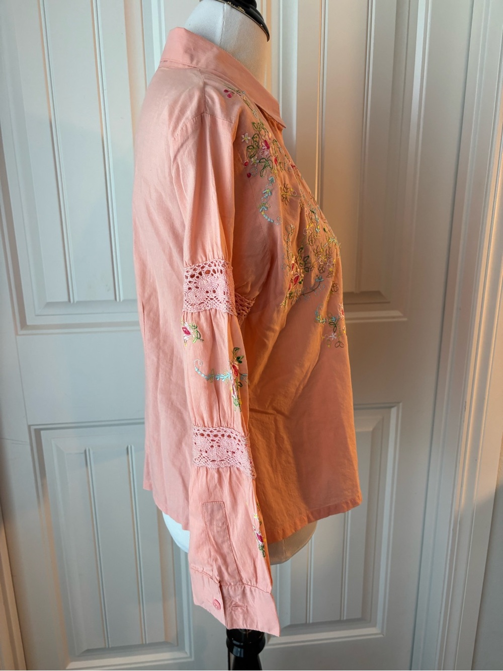 Embroidered Pink Button-Front Women's Shirt - Picture 5 of 10